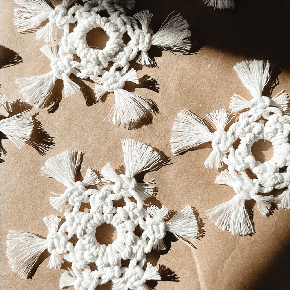 Macramé SnowFlake Ornaments
